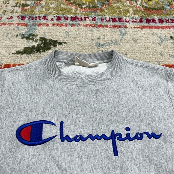 Women's Champion Gray Reverse Weave Logo Crewneck Pulloever Sweatshirt - Picture 4 of 5